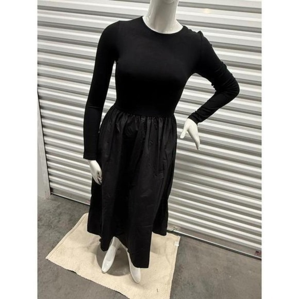 Commense Must-Have Black Maxi Dress: Elegant, Comfortable & Chic size M - Picture 9 of 9
